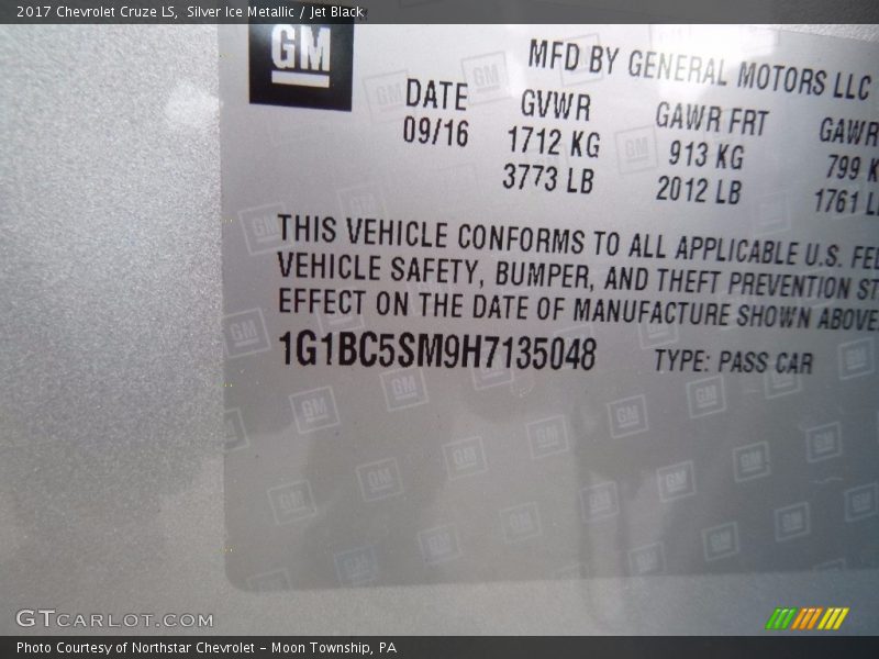 Silver Ice Metallic / Jet Black 2017 Chevrolet Cruze LS