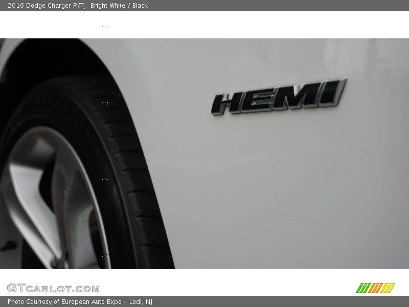 Bright White / Black 2016 Dodge Charger R/T