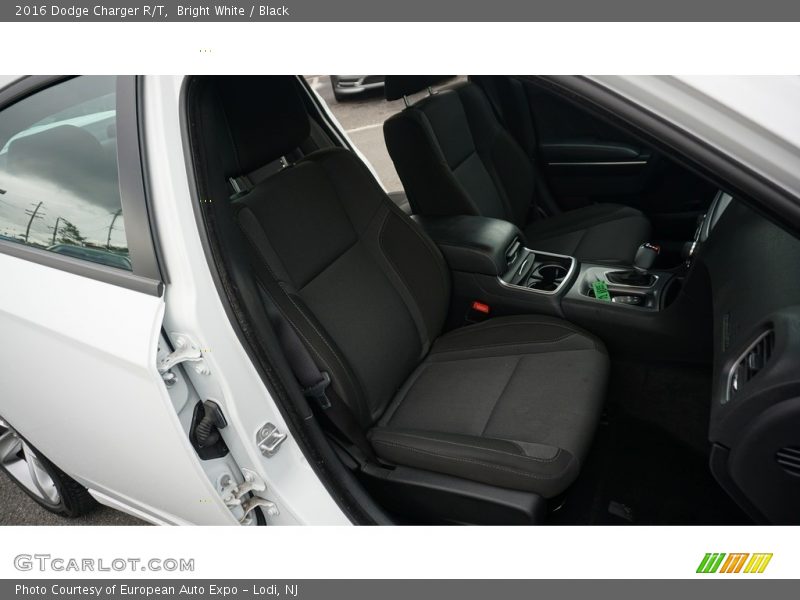 Bright White / Black 2016 Dodge Charger R/T