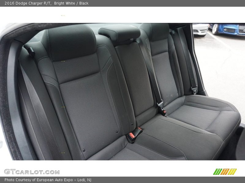 Bright White / Black 2016 Dodge Charger R/T