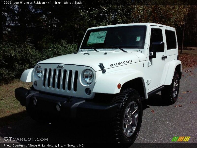 Bright White / Black 2016 Jeep Wrangler Rubicon 4x4