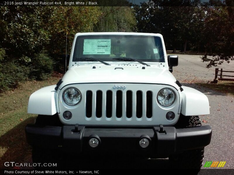 Bright White / Black 2016 Jeep Wrangler Rubicon 4x4