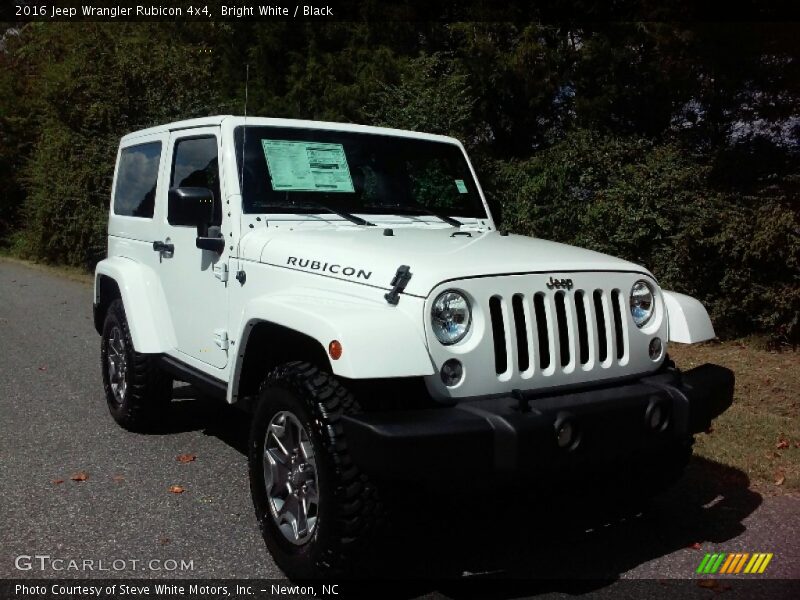 Bright White / Black 2016 Jeep Wrangler Rubicon 4x4