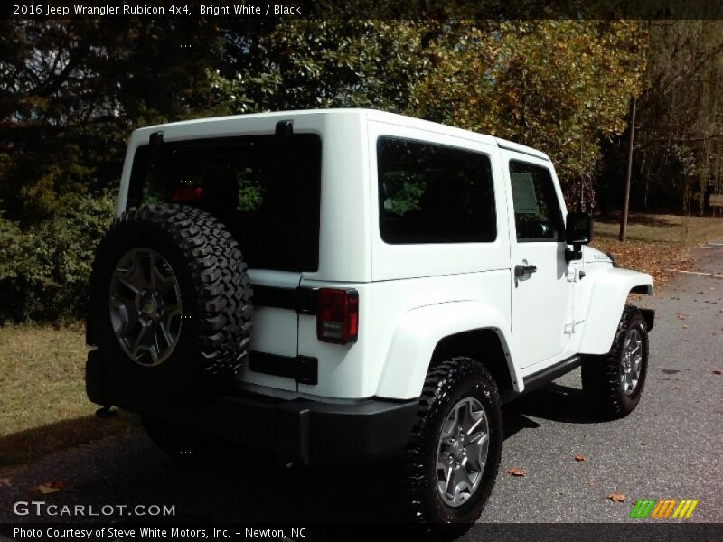 Bright White / Black 2016 Jeep Wrangler Rubicon 4x4