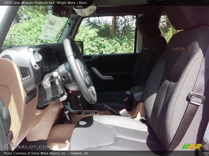 Bright White / Black 2016 Jeep Wrangler Rubicon 4x4