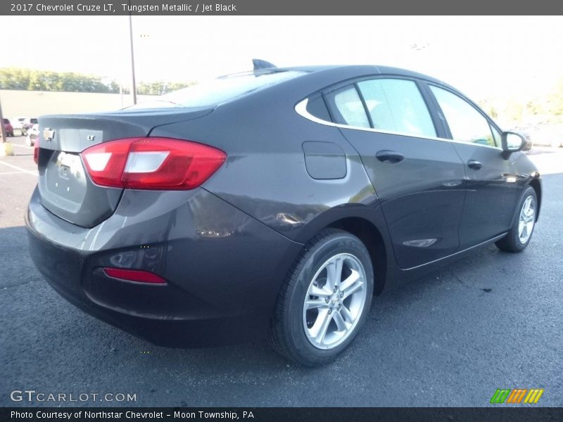 Tungsten Metallic / Jet Black 2017 Chevrolet Cruze LT