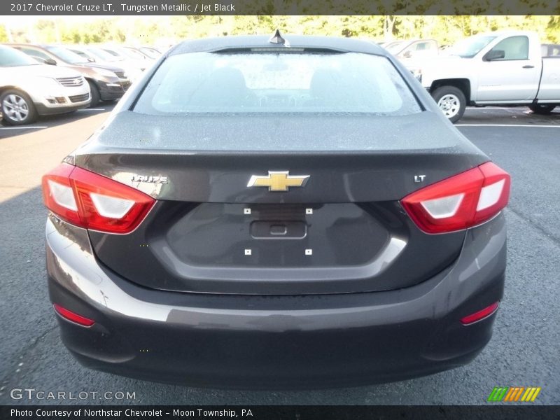 Tungsten Metallic / Jet Black 2017 Chevrolet Cruze LT