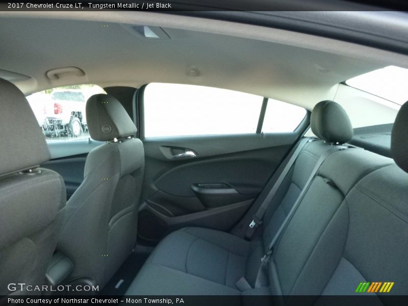 Tungsten Metallic / Jet Black 2017 Chevrolet Cruze LT