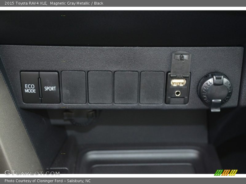 Magnetic Gray Metallic / Black 2015 Toyota RAV4 XLE