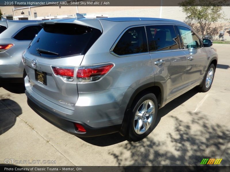 Silver Sky Metallic / Ash 2016 Toyota Highlander Limited AWD