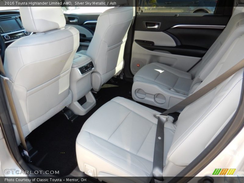 Silver Sky Metallic / Ash 2016 Toyota Highlander Limited AWD