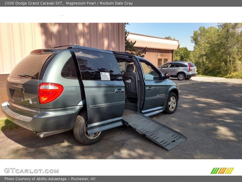 Magnesium Pearl / Medium Slate Gray 2006 Dodge Grand Caravan SXT