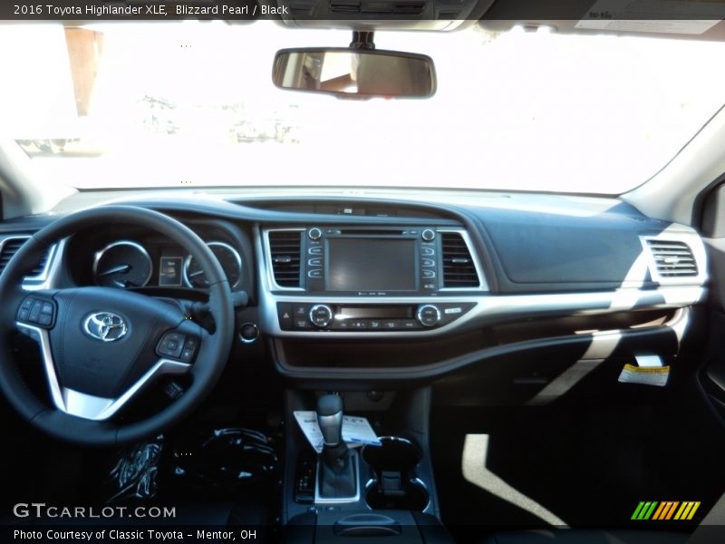 Blizzard Pearl / Black 2016 Toyota Highlander XLE