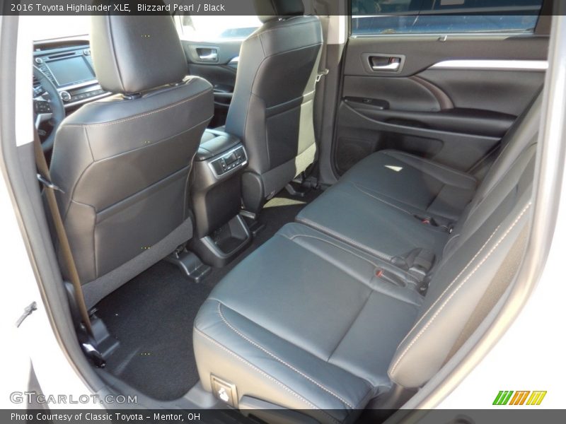 Blizzard Pearl / Black 2016 Toyota Highlander XLE