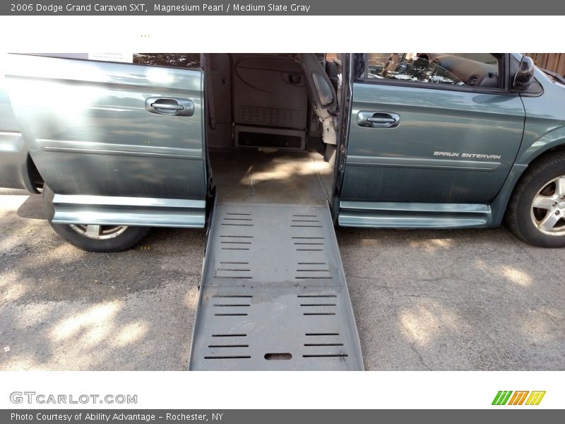 Magnesium Pearl / Medium Slate Gray 2006 Dodge Grand Caravan SXT
