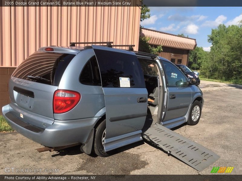 Butane Blue Pearl / Medium Slate Gray 2005 Dodge Grand Caravan SE