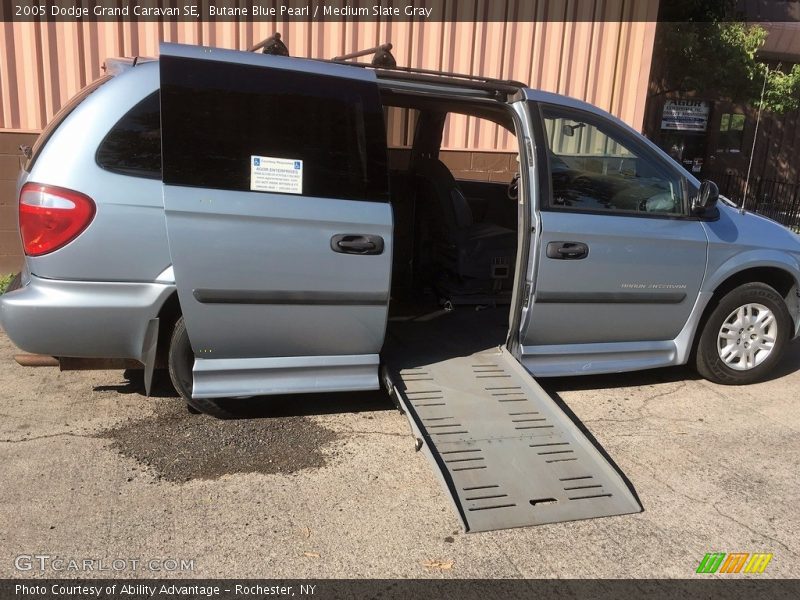 Butane Blue Pearl / Medium Slate Gray 2005 Dodge Grand Caravan SE