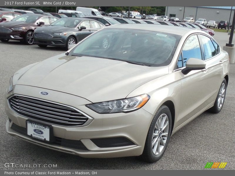 White Gold / Ebony 2017 Ford Fusion SE