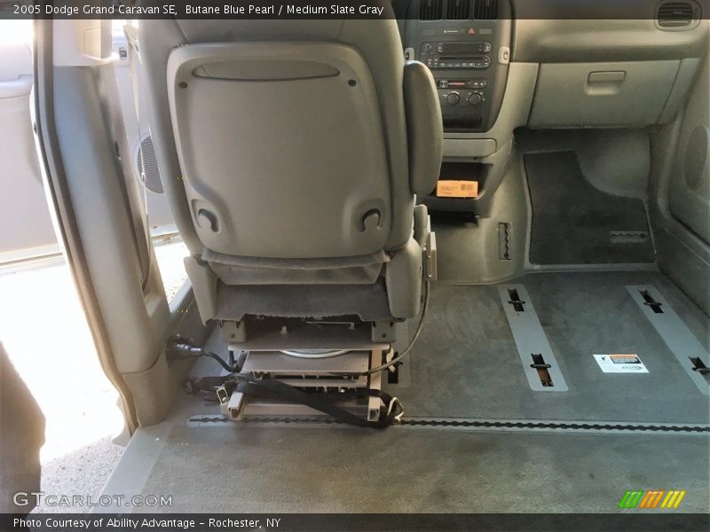 Butane Blue Pearl / Medium Slate Gray 2005 Dodge Grand Caravan SE