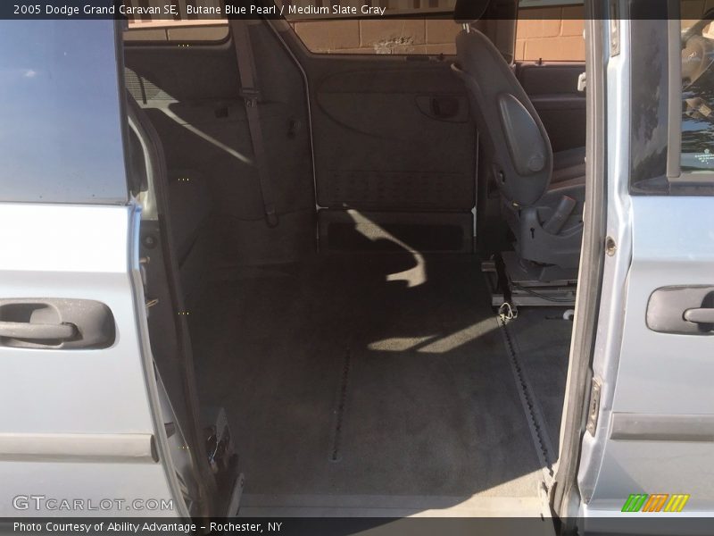 Butane Blue Pearl / Medium Slate Gray 2005 Dodge Grand Caravan SE