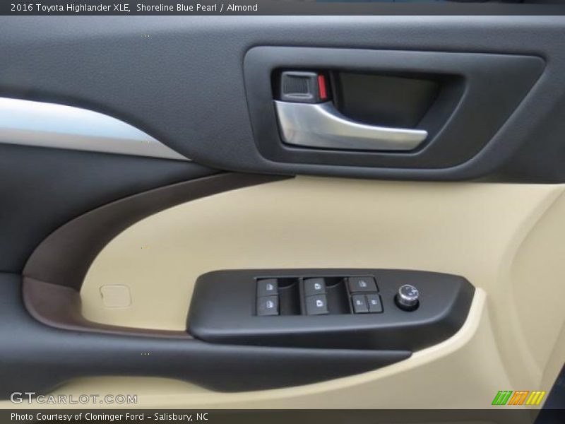 Door Panel of 2016 Highlander XLE