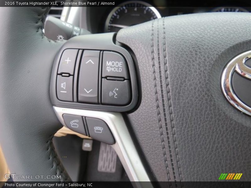 Shoreline Blue Pearl / Almond 2016 Toyota Highlander XLE