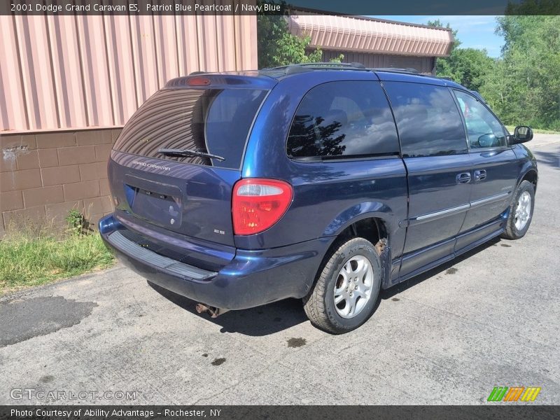 Patriot Blue Pearlcoat / Navy Blue 2001 Dodge Grand Caravan ES
