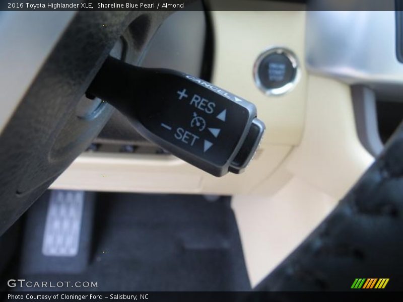 Shoreline Blue Pearl / Almond 2016 Toyota Highlander XLE