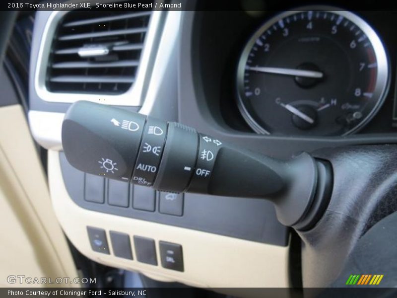 Shoreline Blue Pearl / Almond 2016 Toyota Highlander XLE