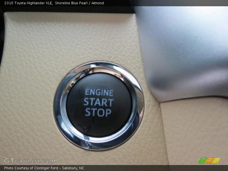 Shoreline Blue Pearl / Almond 2016 Toyota Highlander XLE