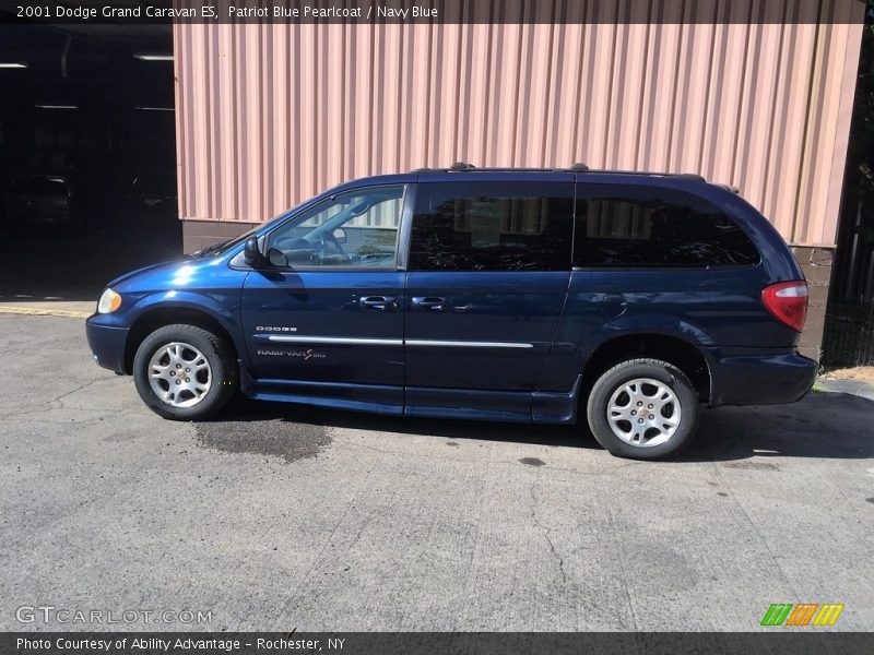 Patriot Blue Pearlcoat / Navy Blue 2001 Dodge Grand Caravan ES