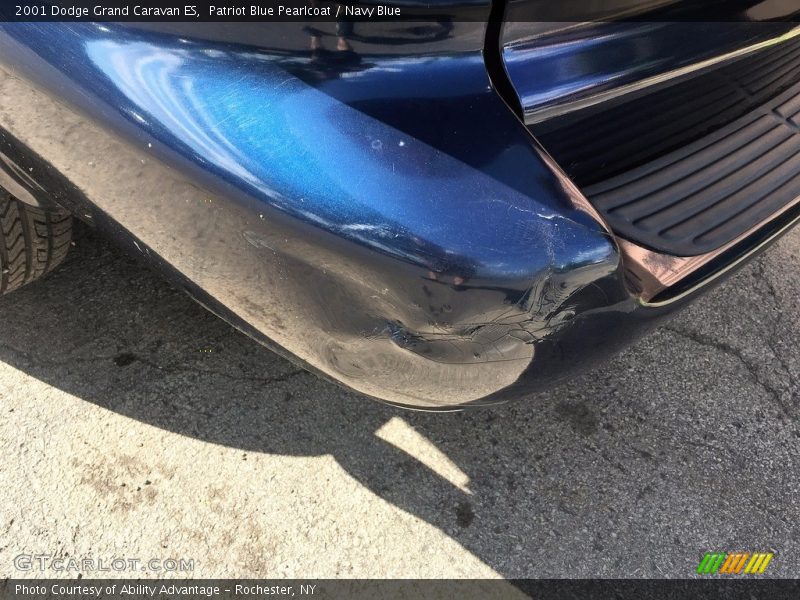 Patriot Blue Pearlcoat / Navy Blue 2001 Dodge Grand Caravan ES