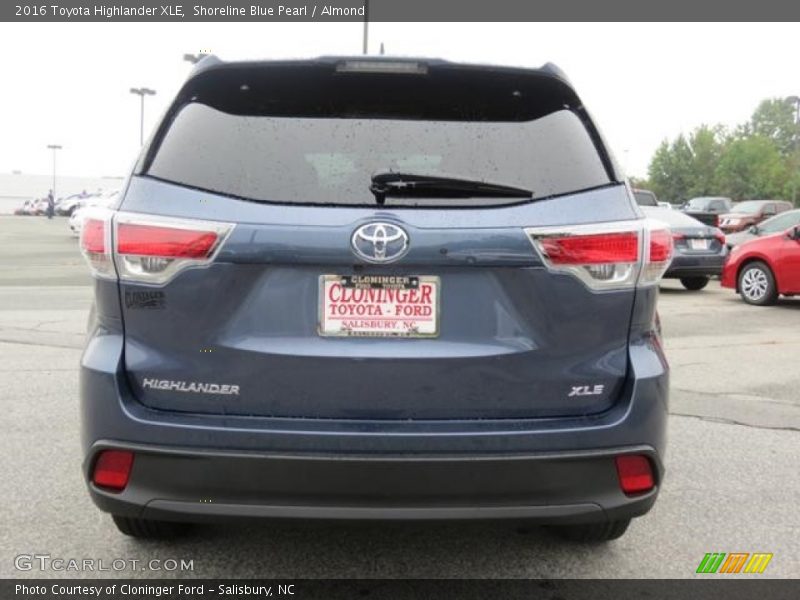Shoreline Blue Pearl / Almond 2016 Toyota Highlander XLE