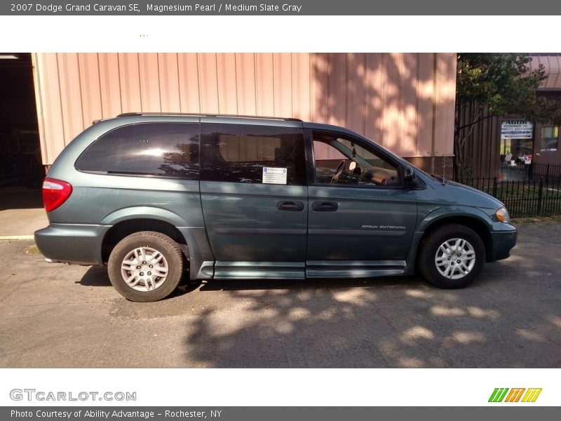 Magnesium Pearl / Medium Slate Gray 2007 Dodge Grand Caravan SE