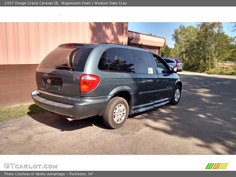 Magnesium Pearl / Medium Slate Gray 2007 Dodge Grand Caravan SE