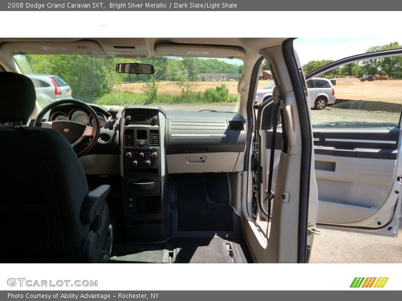 Bright Silver Metallic / Dark Slate/Light Shale 2008 Dodge Grand Caravan SXT