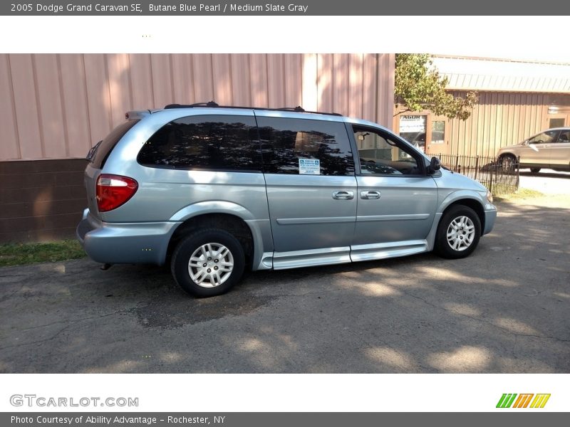Butane Blue Pearl / Medium Slate Gray 2005 Dodge Grand Caravan SE