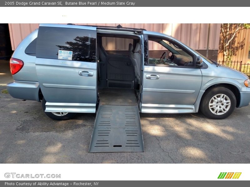 Butane Blue Pearl / Medium Slate Gray 2005 Dodge Grand Caravan SE