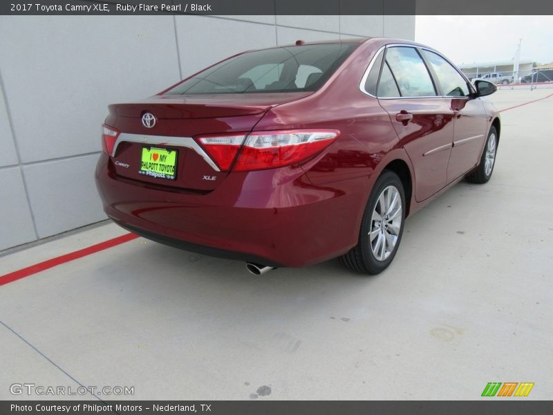 Ruby Flare Pearl / Black 2017 Toyota Camry XLE