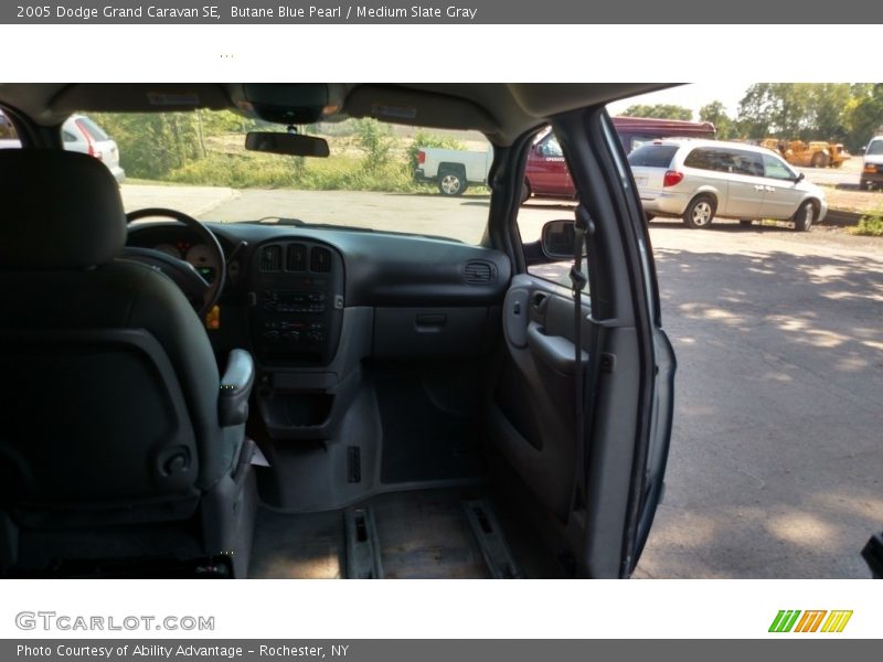 Butane Blue Pearl / Medium Slate Gray 2005 Dodge Grand Caravan SE