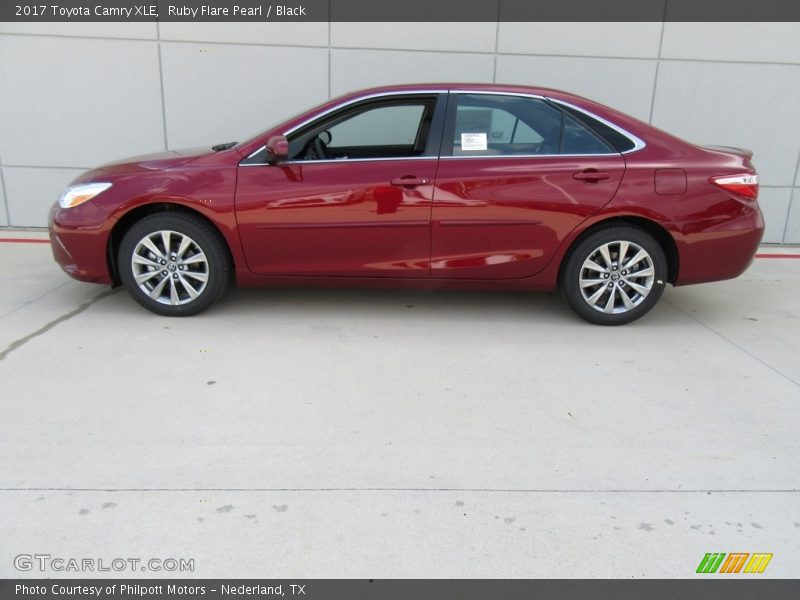 Ruby Flare Pearl / Black 2017 Toyota Camry XLE