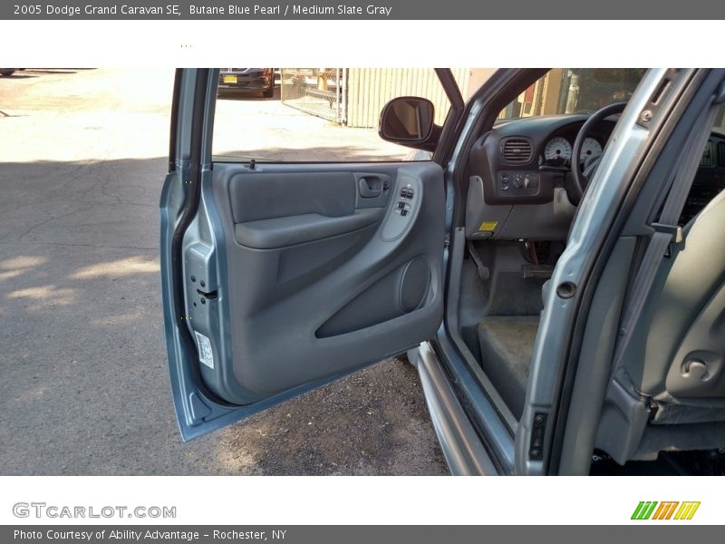 Butane Blue Pearl / Medium Slate Gray 2005 Dodge Grand Caravan SE