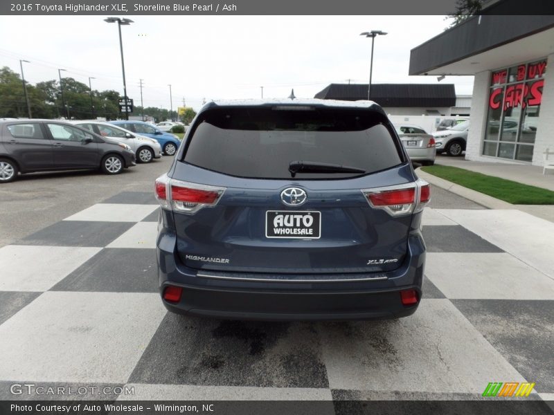 Shoreline Blue Pearl / Ash 2016 Toyota Highlander XLE