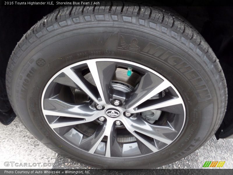 Shoreline Blue Pearl / Ash 2016 Toyota Highlander XLE
