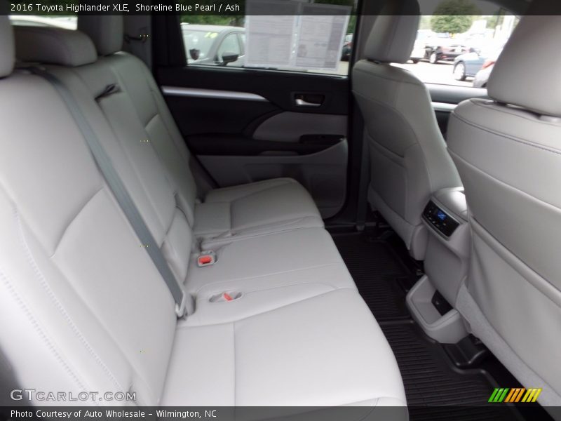 Shoreline Blue Pearl / Ash 2016 Toyota Highlander XLE