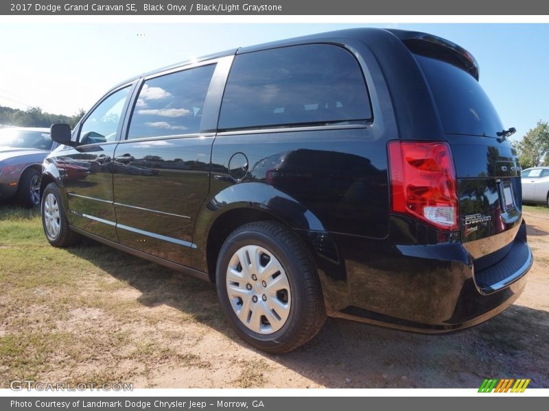 Black Onyx / Black/Light Graystone 2017 Dodge Grand Caravan SE