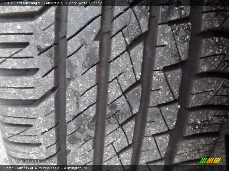 Oxford White / Ebony 2016 Ford Mustang V6 Convertible