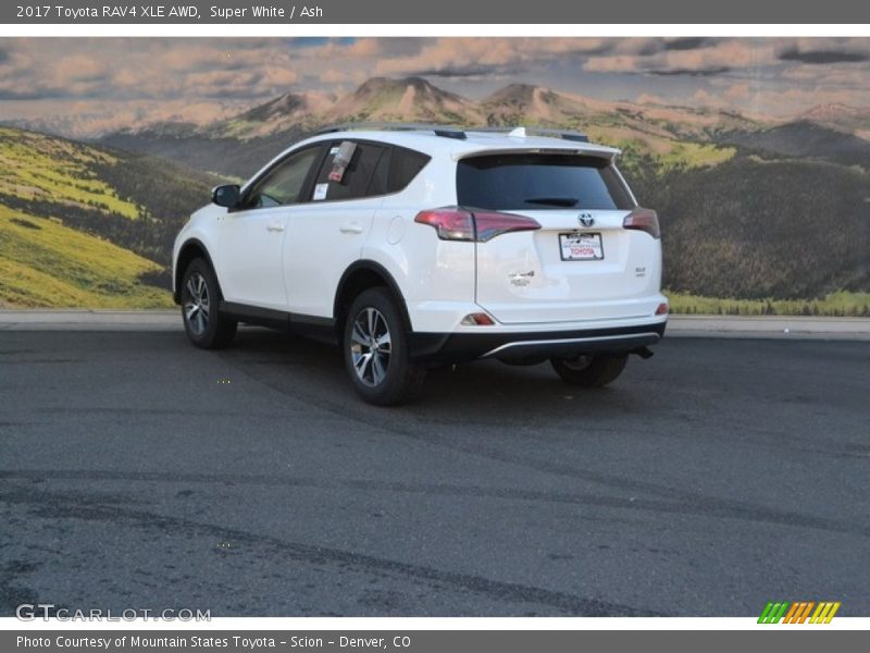 Super White / Ash 2017 Toyota RAV4 XLE AWD