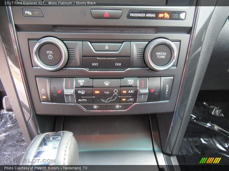 White Platinum / Ebony Black 2017 Ford Explorer XLT