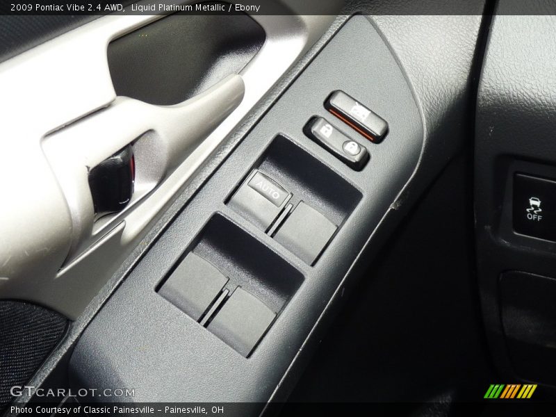 Liquid Platinum Metallic / Ebony 2009 Pontiac Vibe 2.4 AWD